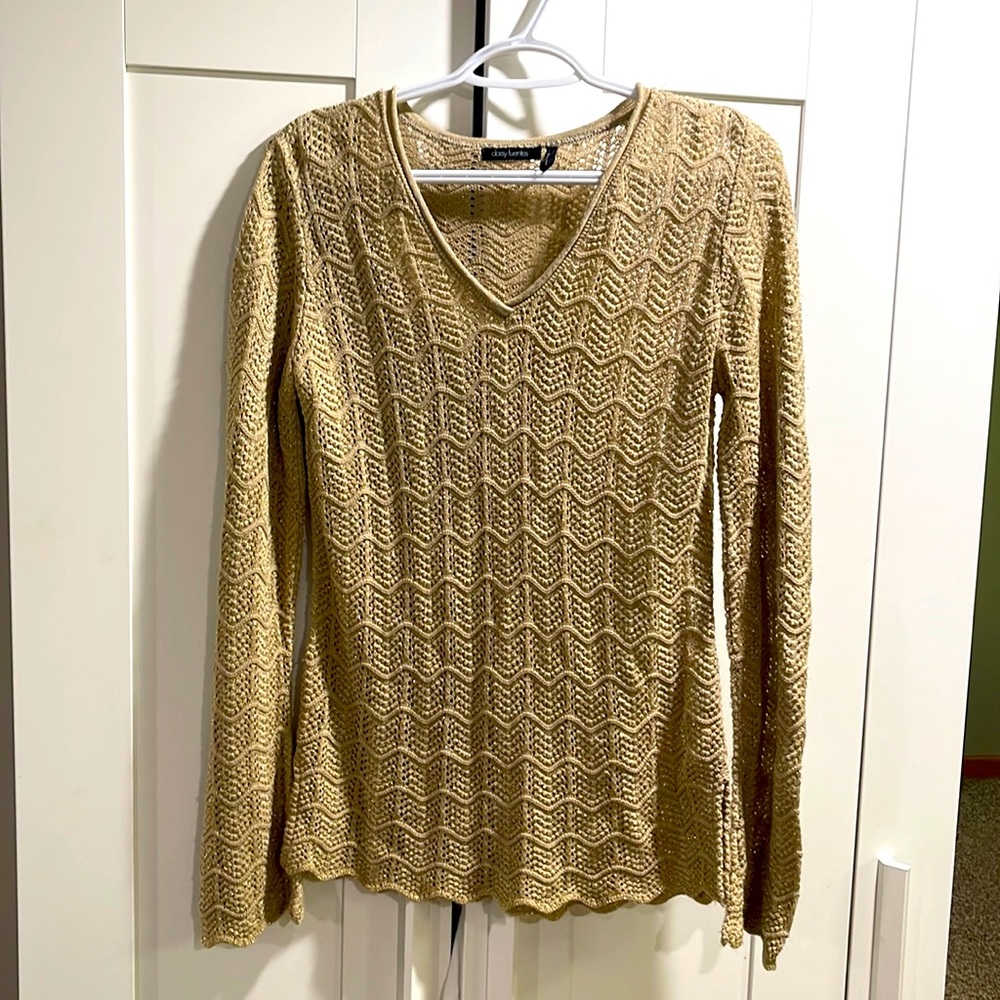 Daisy Fuentes -M- Lightweight Sweater w/Gold Threading